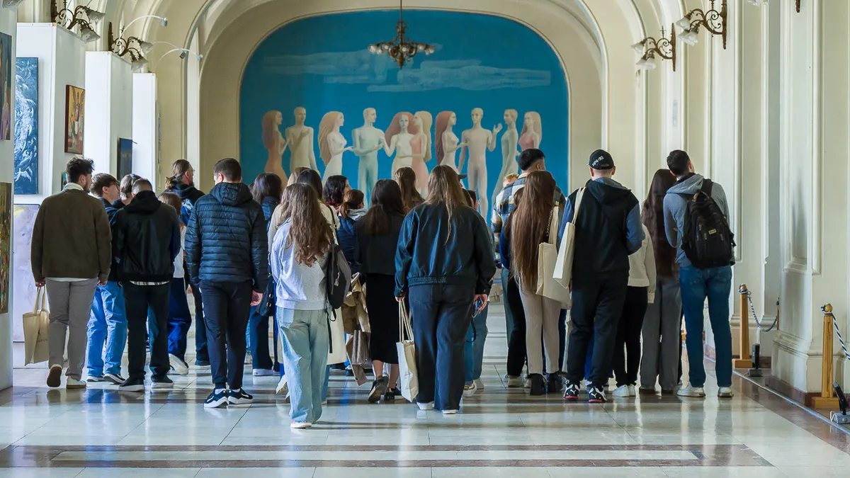 Digitalizarea universitară sfârșește tot la ghișeu (sursa: Facebook/Universitatea „Alexandru Ioan Cuza” din Iași)