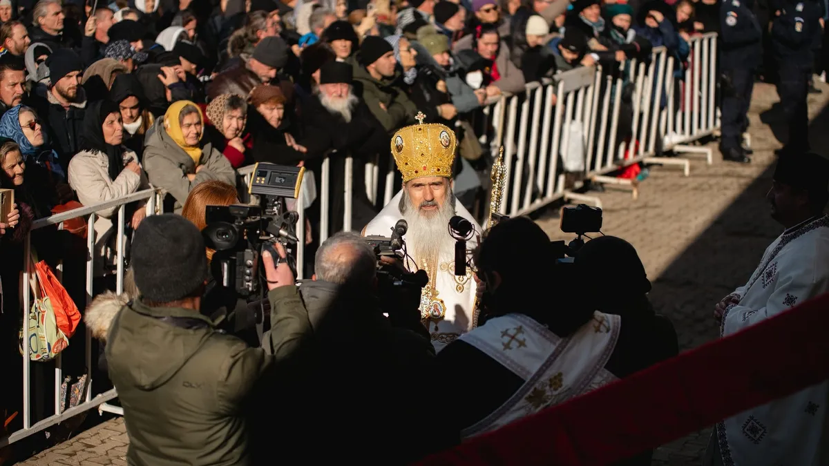 Cine este Arhiepiscopul Tedosie, născut Macedon Porcu Foto: Facebook