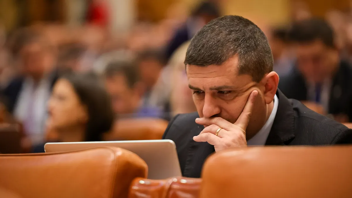 Directorii puși politic la companiile ministerului Economiei iau salarii astronomice, spune noul ministru USR Foto: Facebook