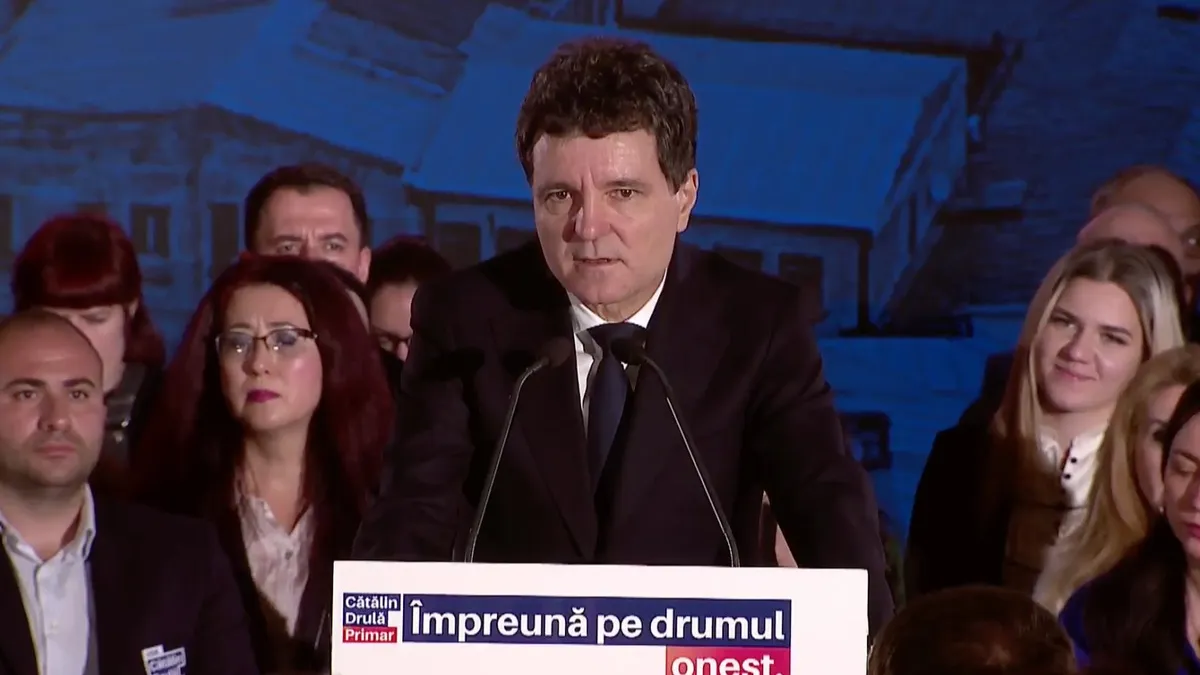 Nicuşor Dan denunţă haosul urbanistic bucureştean (sursa: Facebook/Cătălin Drulă)