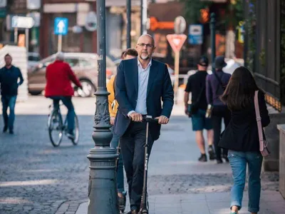 UDMR și-a abandonat din nou aliații din PNL și USR și a votat ca SOS să ajungă în conducerea Camerei Deputaților