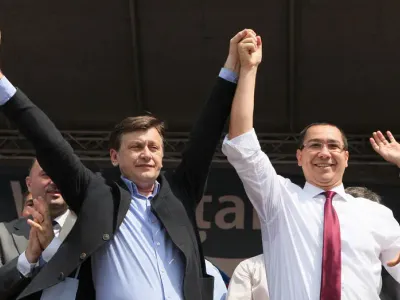 Ponta și Antonescu, respinși de CCR, cere ex-judecătorul Danileț (sursa: Hotnews)