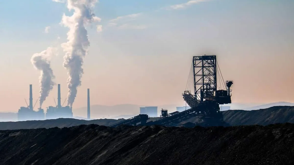 Indemnizațiile conducerii Complexului Energetic Oltenia cresc masiv în 2026  Foto: Facebook CEO