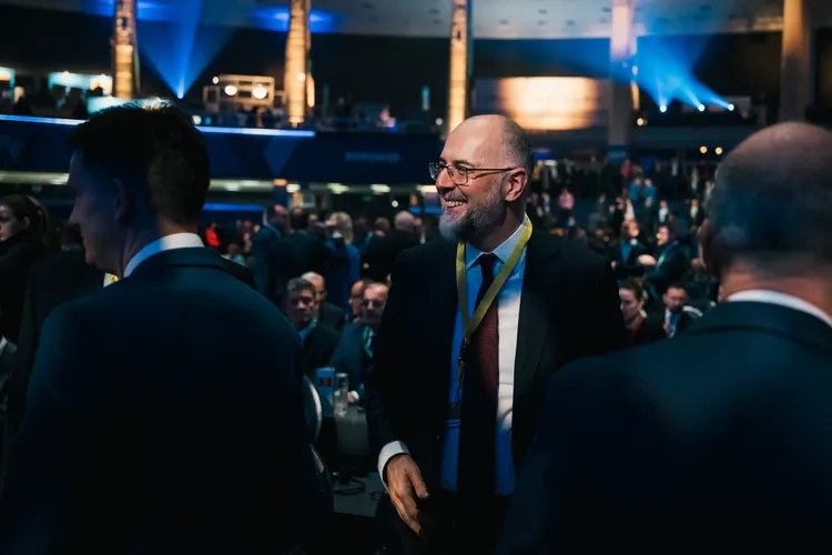 Fostul președinte UDMR Marko Bela desființează conducerea lui Kelemen Hunor Foto: Facebook