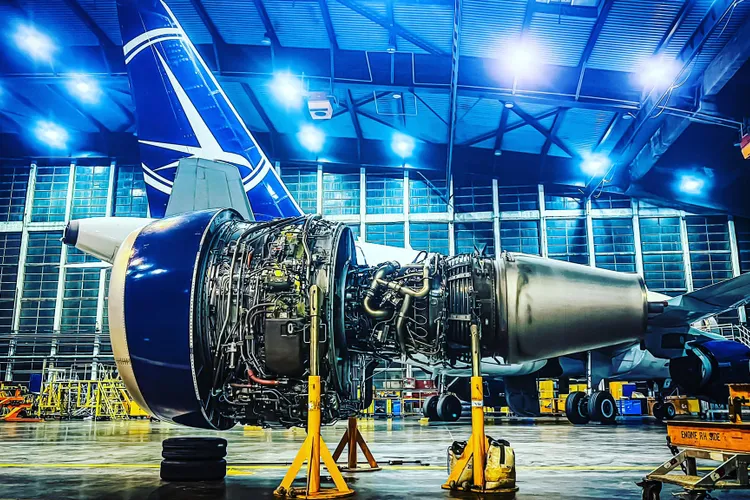 TAROM, afectată masiv de atacul cibernetic (sursa: Facebook/TAROM)