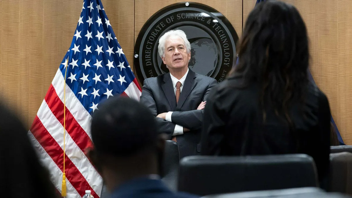 Șeful CIA, William Burns, avertisment îngrijorător: un Putin disperat ar putea folosi arme atomice „tactice” Foto: Facebook CIA