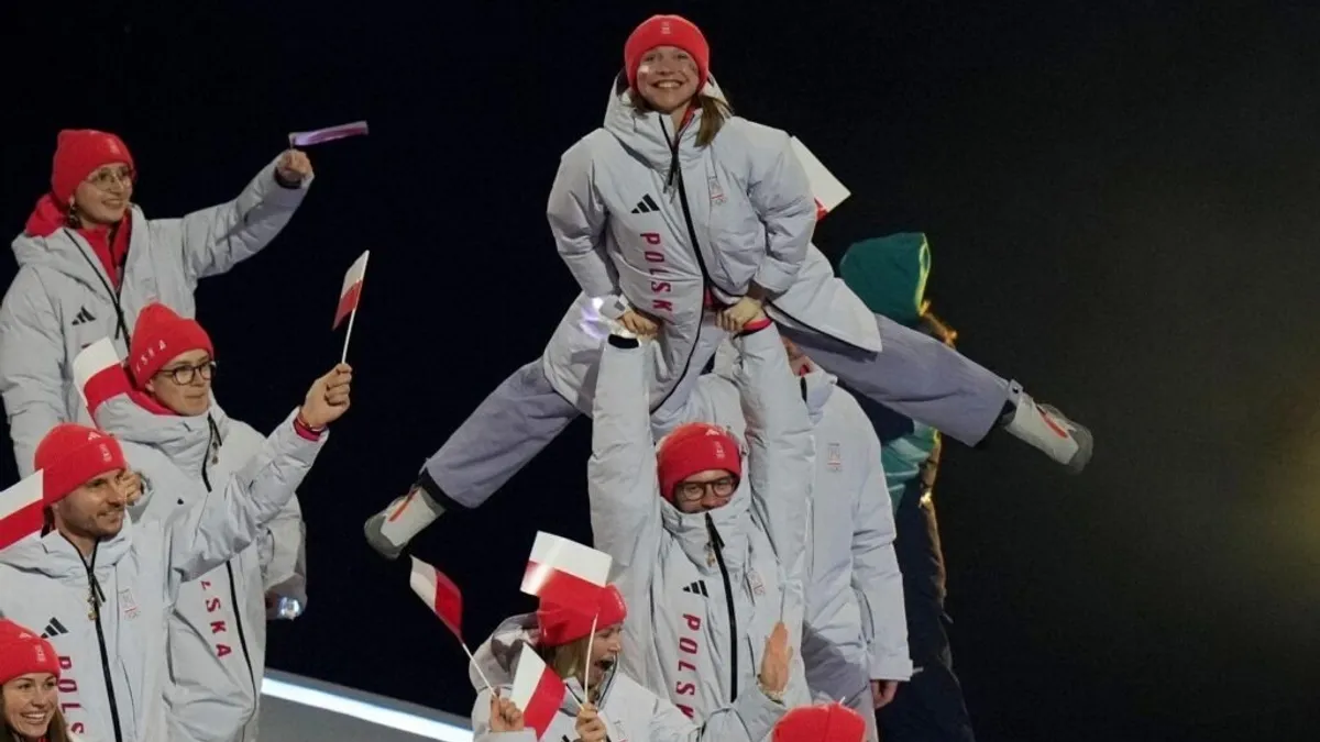 Românca din spatele gecilor olimpice (sursa: JO)