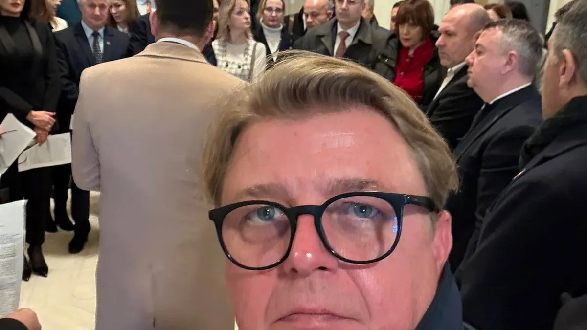 AUR, demers fără precedent: cere CCR suspendarea lui Nicușor Dan „din motive medicale” Foto: Facebook Cristian Vintu