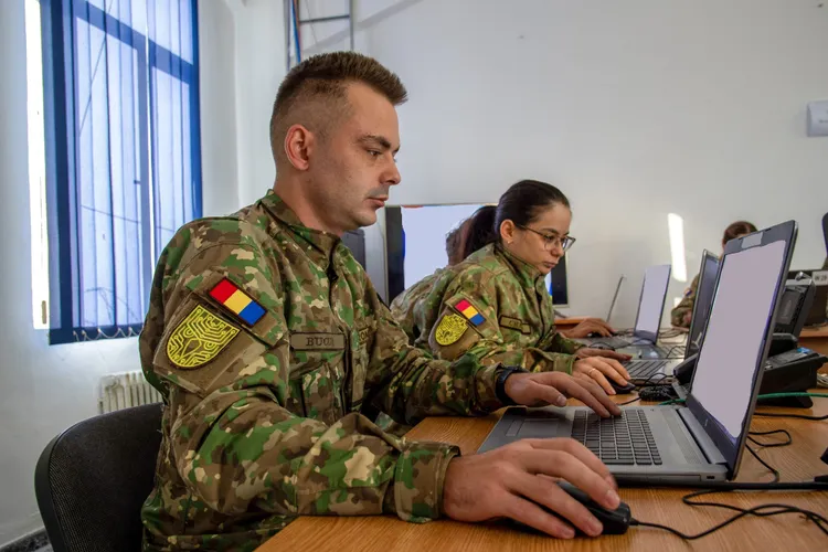 EXCLUSIV Armata a cumpărat mii de licențe Windows de la o firmă despre care CSAT spune că prezintă "amenințări și vulnerabilități la adresa securității naționale și apărării țării"