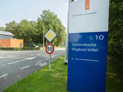 Bază militară olandeză, survolată de drone (sursa: X/Ruben Brekelmans)