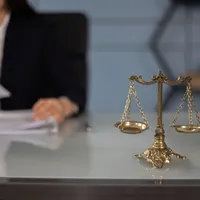 Cum se contestă corect o decizie de pensie în 2026: termenul de 45 de zile și cele mai frecvente greșeli