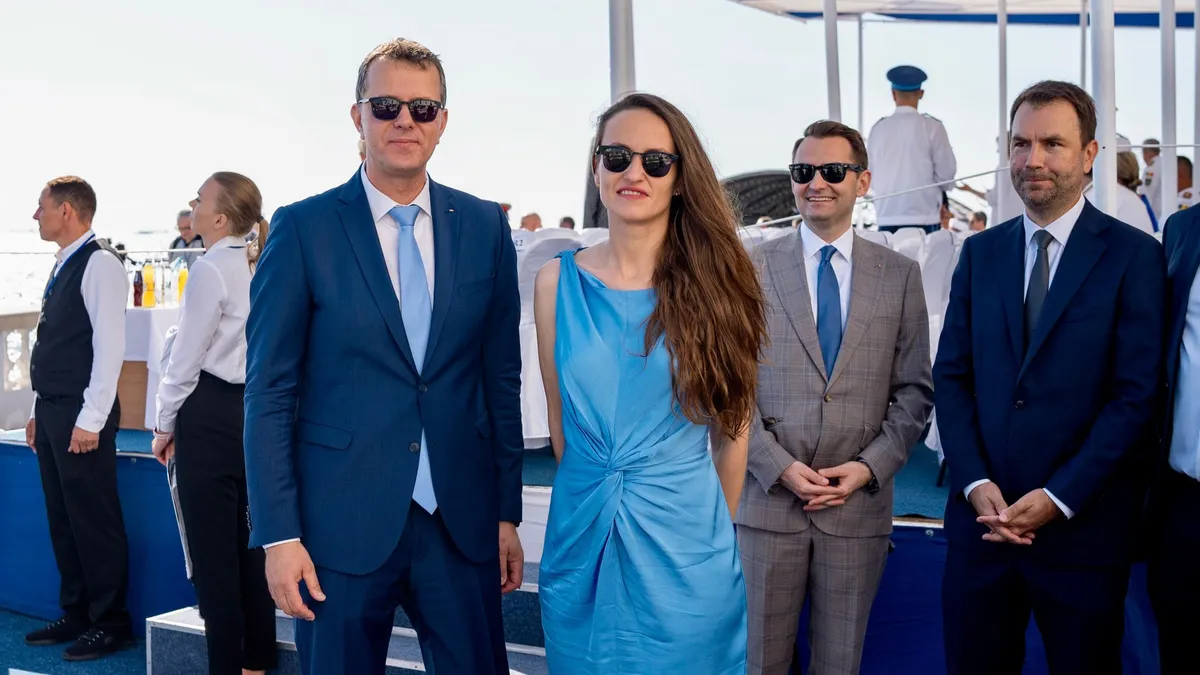 După Moșteanu, încă un ministru USR se opune tăierii salariilor din ministerul pe care-l conduce Foto: Facebook