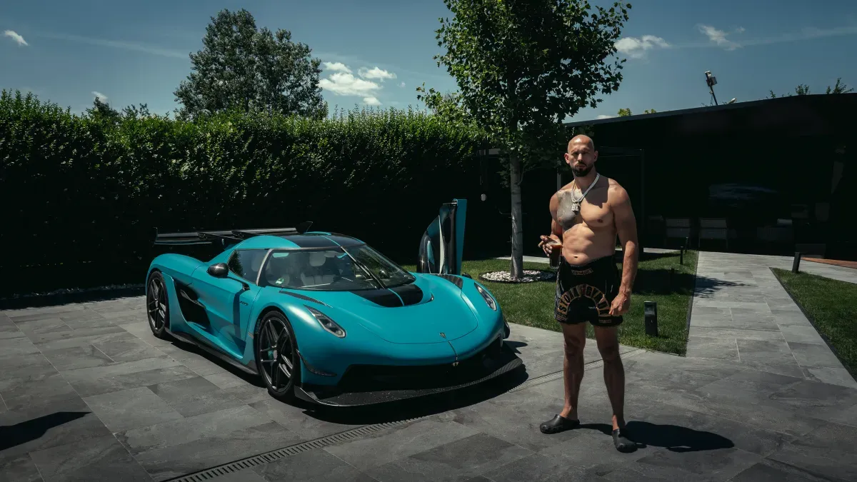 Andrew Tate este acum spășit în fața unei judecătoare din Miami