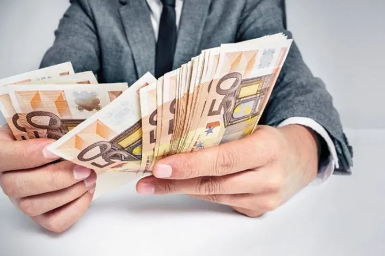București, Cluj, cele mai mari salarii (sursa: ziaruldeiasi.ro)