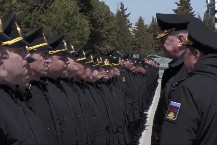 MApN rus: Echipajul crucișătorului Moskva, salvat (sursa: Facebook/Минобороны России)