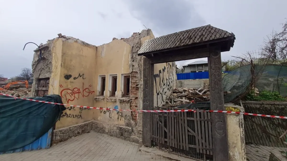 Hanul Trei Sarmale demolat ilegal (sursa: ziaruldeiasi.ro)