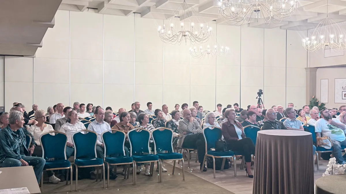 Conferință organizată în Iași de Centrul Academic LEU