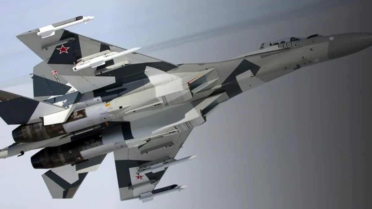 Armata ucraineană doboară un Su-35 rusesc (sursa: roe.ru)