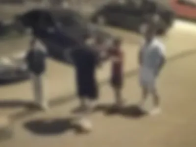 Unul din fiii lui Sile Cămătaru și-a bătut cu sălbăticie băiatul de 12 ani, pe stradă (sursa: adevarul.ro)