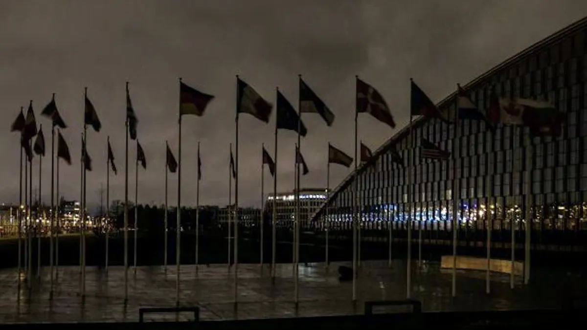 NATO produce arme masiv pentru Ucraina (sursa: Facebook/NATO)