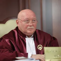 EXCLUSIV Judecătorul CCR Deliorga, zbor cu jet privat de zeci de mii de euro împreună cu familia: „Nu are importanță cine a plătit!”