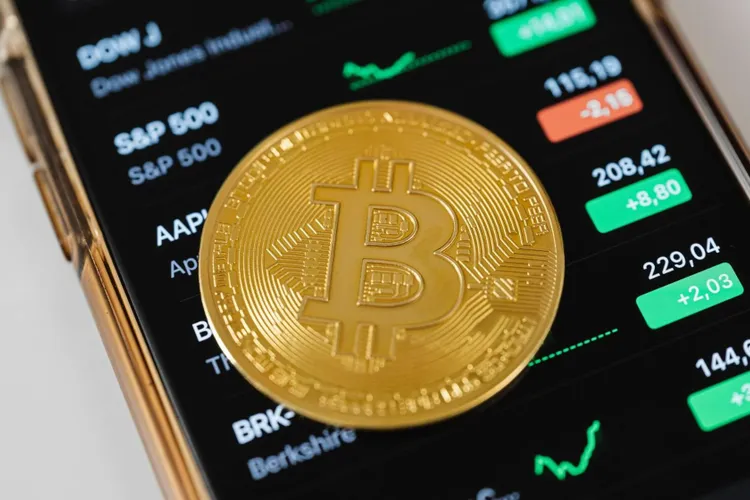 Bitcoin se apropie de maximul istoric (sursa: Pexels/Kaboompics)