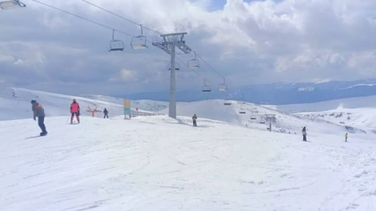 Sute de cabane şi vile din judeţele Prahova şi Braşov, libere în perioada sărbătorilor de Paşti Foto: News.ro