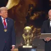 Trump primește premiul FIFA pentru Pace (sursa: Facebook/The White House)