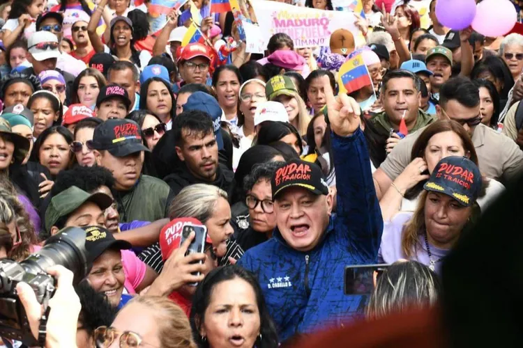 SUA își avertizează cetățenii să părăsească Venezuela (sursa: Facebook/Partido Socialista Unido de Venezuela)