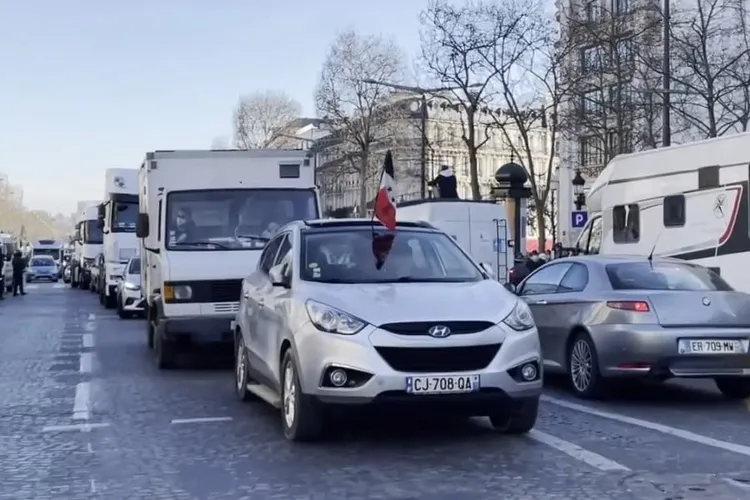 Stare de alertă la Paris din cauza protestatarilor (sursă: captură video)