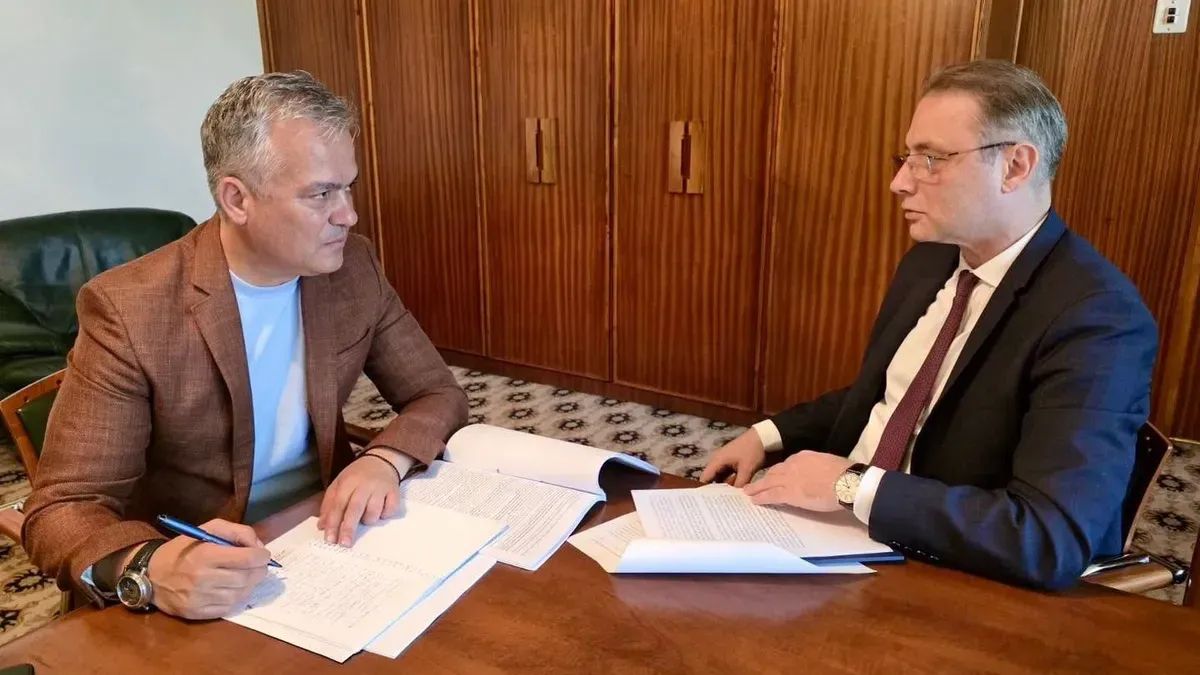 Luca Niculescu la discutii cu Adrian Vestea, cand se pregatea sa fie ministru de Externe in cabinetul liberalului disident