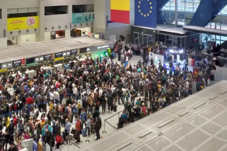 Cresc salariile pe unul din cele mai proaste aeroporturi din lume Foto: Romania TV
