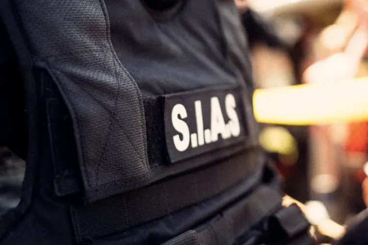 DIICOT cumpără droguri, banii trebuie "decontați" (sursa: Facebook/Poliția Română)