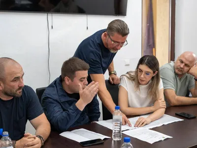 Inspirați de magistrați, angajații Romsilva dau regia în judecată și câștigă bonusuri de pensionare, spune Diana Buzoianu Foto: Facebook