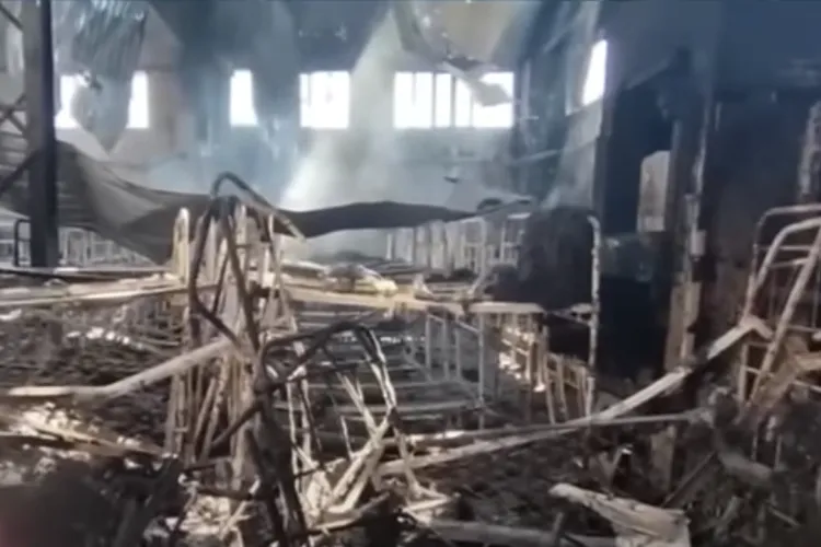 Rușii au bombardat închisoarea deținuților ucraineni (sursa: UATV)