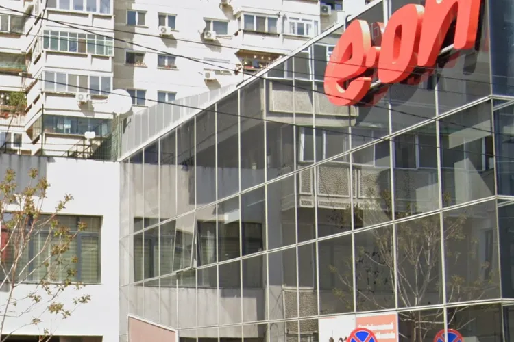 Vibrațiile unui aparat de aer condiționat au generat un proces întins pe trei ani (sursa: Google Maps)