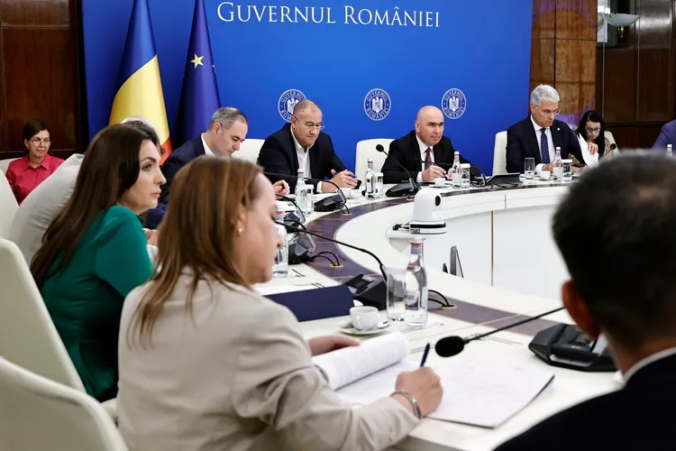 Guvernul Bolojan umple de bani AMEPIP: va primi 0,1% din veniturile companiilor de stat Foto: Guvernul României