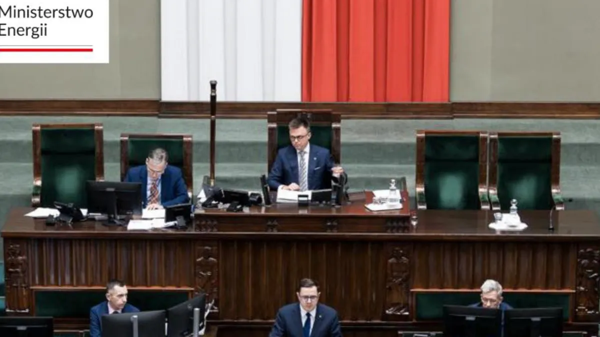 Polonia plafonează prețurile la carburanți (sursa: Facebook/Miłosz Motyka)