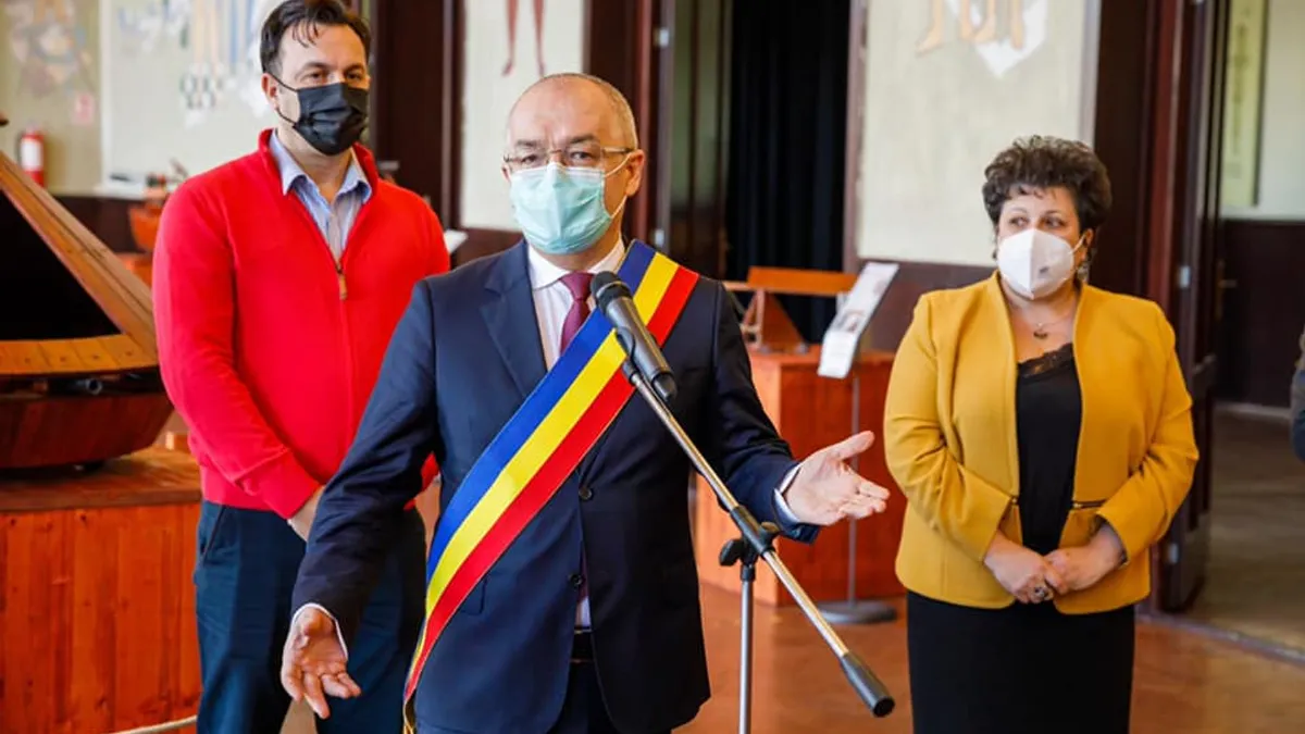 Boc, șocat de factura la gaz Foto: Facebook Emil Boc