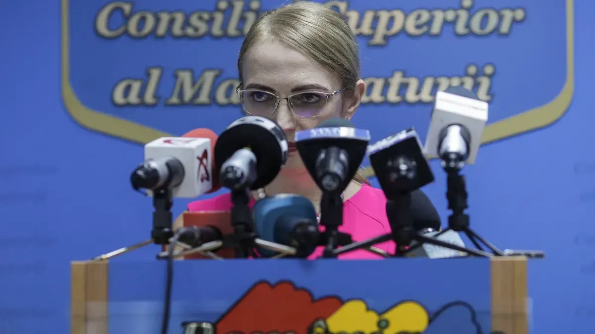 Presiune cămătărească asupra Guvernului pentru a plăti toate salariile restante către judecători Foto: Inquam/Octav Ganea