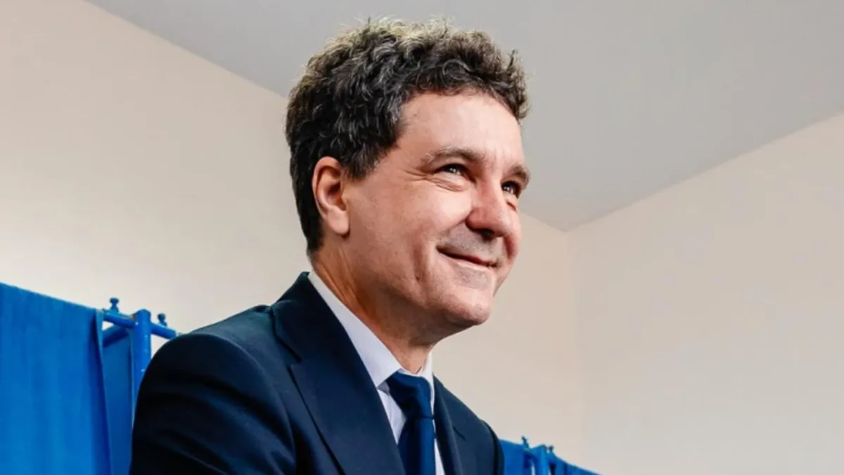 Guvernul „ideal” propus de Nicușor Dan (sursa: Facebook/Nicușor Dan)