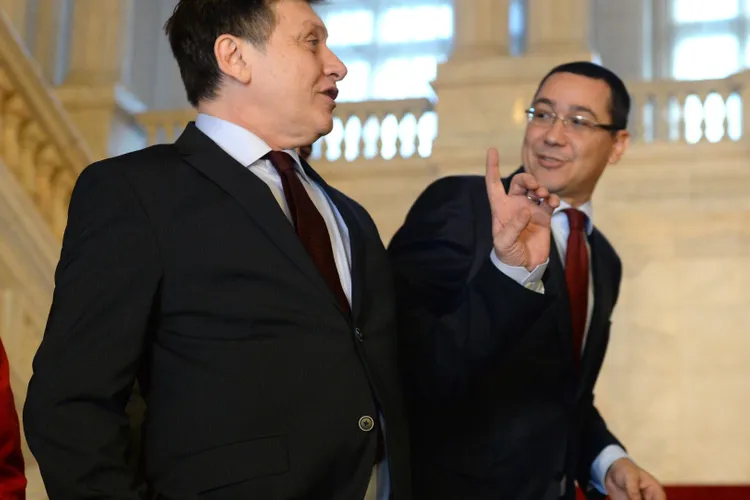 Antonescu, Ponta și Simion, nici o reacție la gafele „trimisului special” al lui Ciolacu Foto: Pro TV