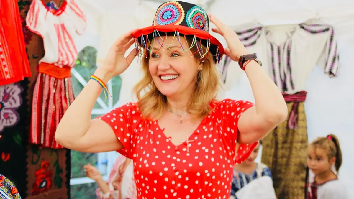 Lasconi face spectacol la oficierea unei căsătorii Foto: Facebook