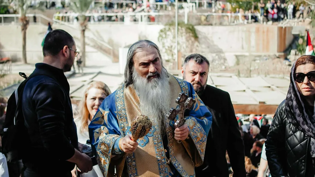 Arhiepiscopul Teodosie a încasat trei amenzi. (sursă: Facebook/Arhiepiscopia Tomisului)