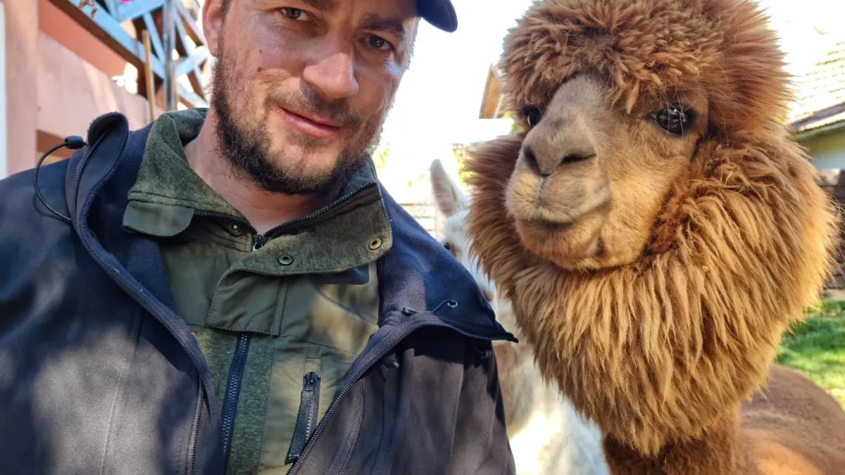 Godină povestește cum l-au stors doi instalatori Foto: Facebook