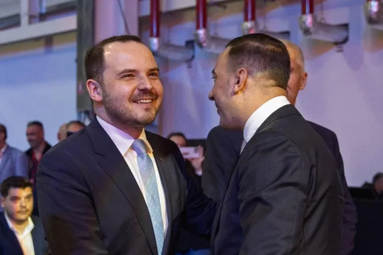 Bolojan îl desființează pe Rogobete, după ce a lăsat spitalele fără bani: iresponsabil, incompetent - surse presă