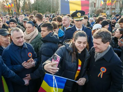 Ce recomandare le-a făcut Nicușor Dan celor care-l huiduiau, la Focșani Foto: Facebook Nicușor Dan