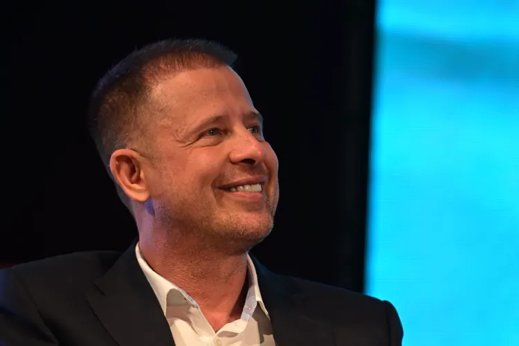 Hubert Thuma, condamnat penal, vrea cenzură: nu vrea să se mai știe că a fost condamnat penal (sursa: Facebook/Hubert Thuma)