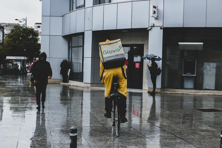 Tinerii din România nu-și găsesc serviciu (sursa: Pexels/Czapp Árpád)