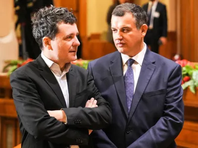 VIDEO Prisacariu și Marian discută, la podcastul „Cum e, de fapt?”, despre perspectivele lui Tomac, ca viitor premier asociat cu Nicușor Dan